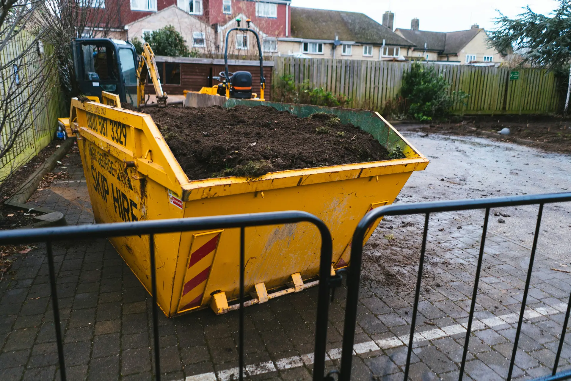 The top five benefits of using Ealing skip hire for your home renovation